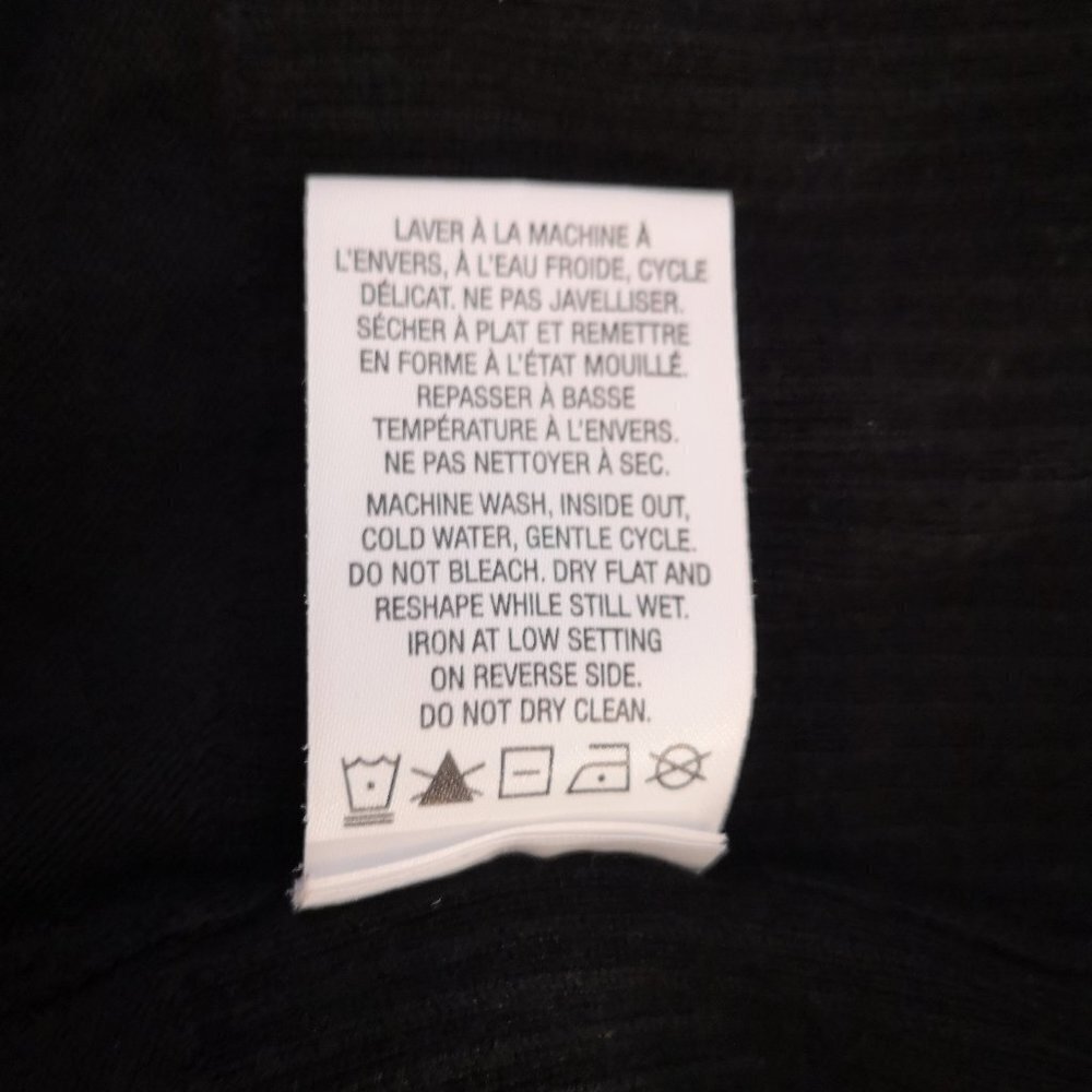 Reitmans Ladies Black & White Long Sleeve Sweater - Picture 9 of 9